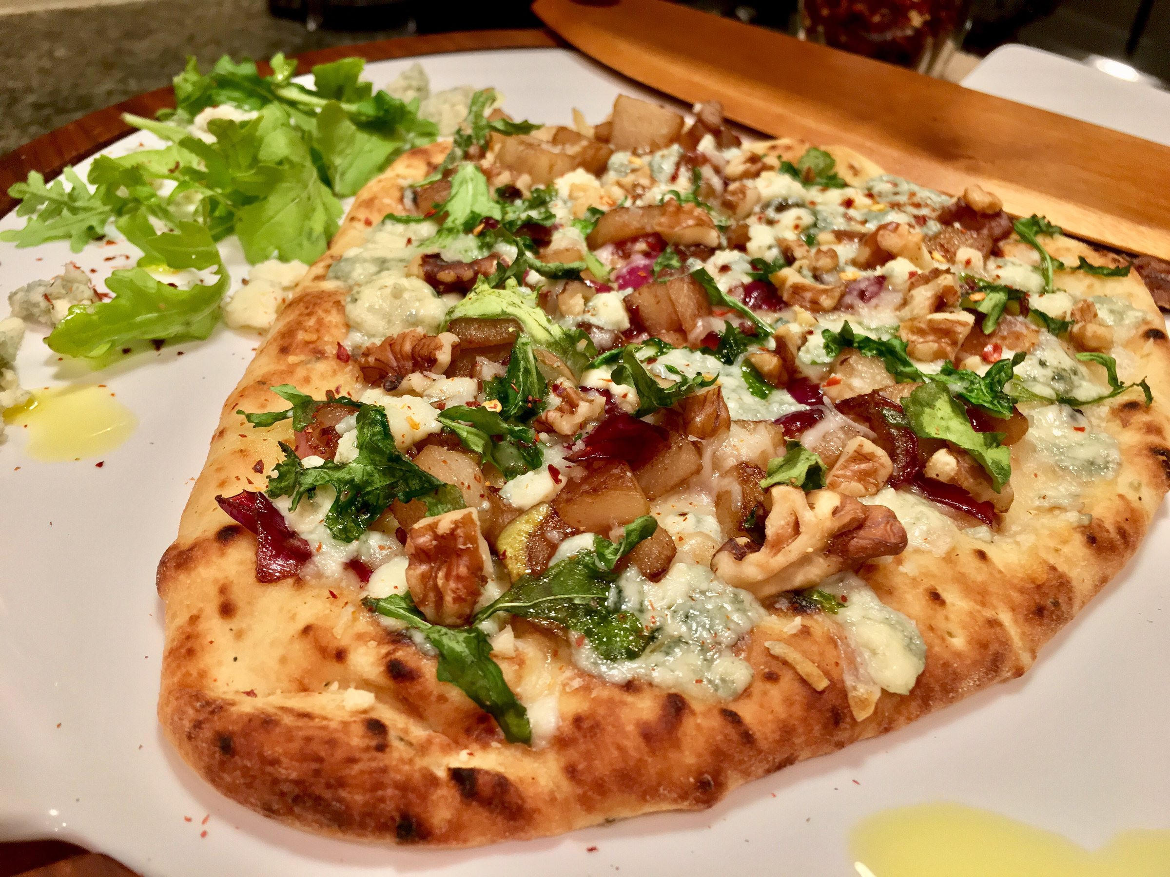 Pear and Gorgonzola Flatbread 