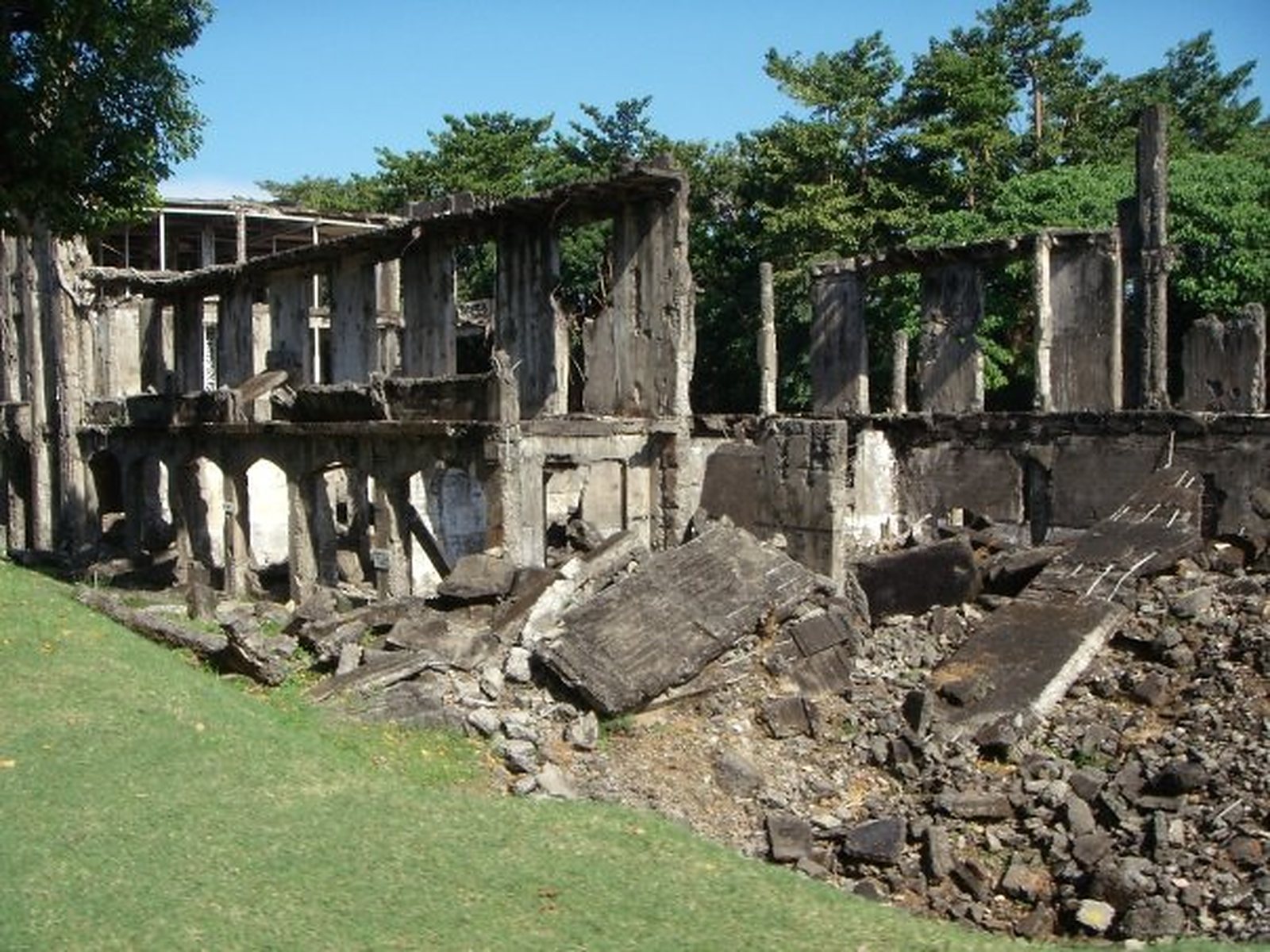 corregidor island barracks 