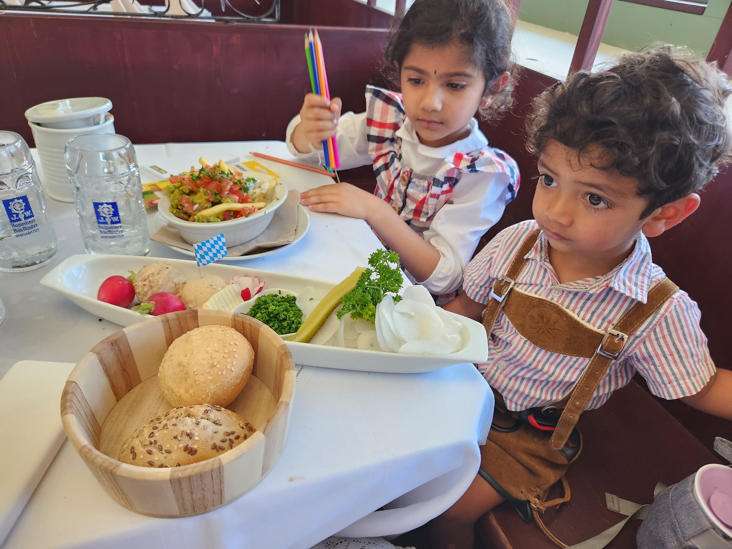 vegetarian kid-friendly food at oktoberfest